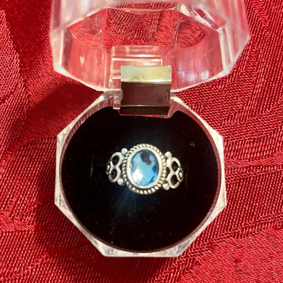 🔥2/$24 or 3/$30🔥 Boho, blue fashion gemstone ring. Size 5 - Picture 4 of 7